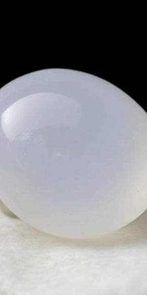 Aqeeq stone white